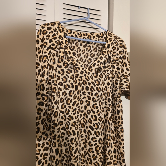 NWOT Torrid Animal Print Blouse - Picture 2 of 5
